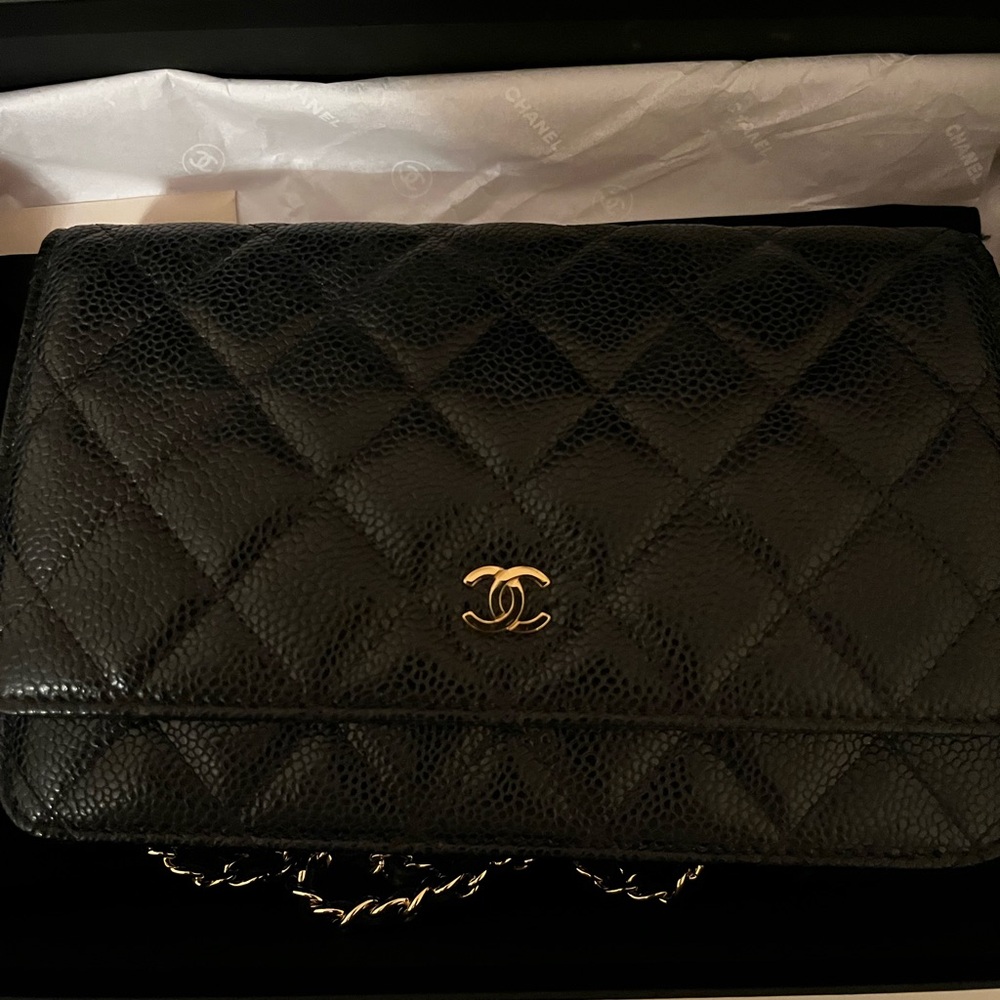 Chanel Black Wallet on a Gold Chain - Picture 2 of 6